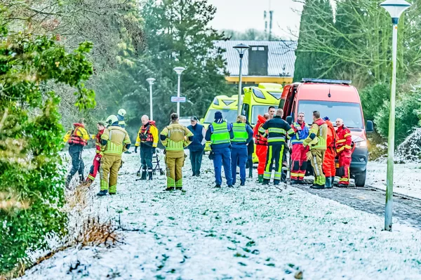 P 1 BNN-03 Persoon te water Hesseweg Kollum