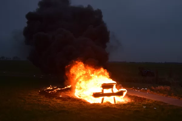 Brand buiten westergeest